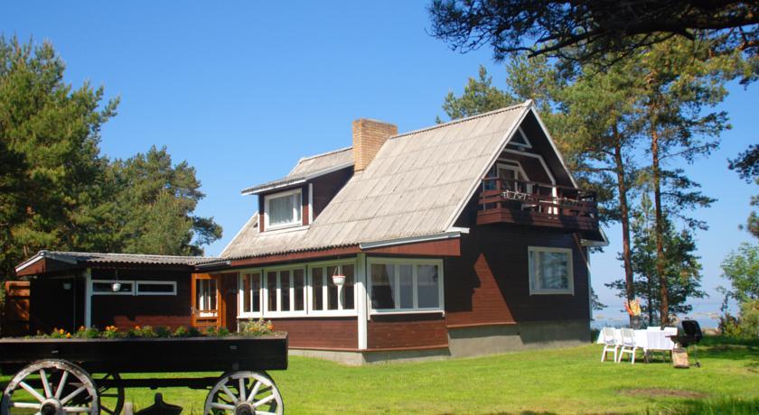 Апартаменты Karineeme Holiday House
