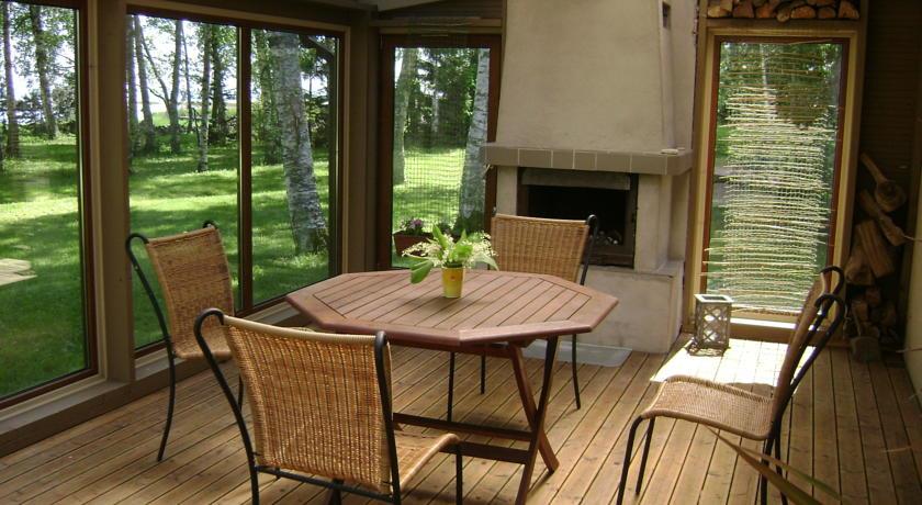 Апартаменты Mere Holiday House