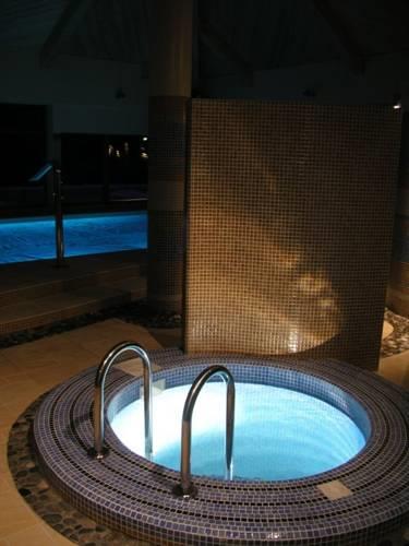 Отель Hotel Usma Spa