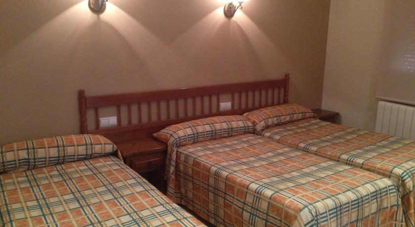 Отель Hostal Bastida