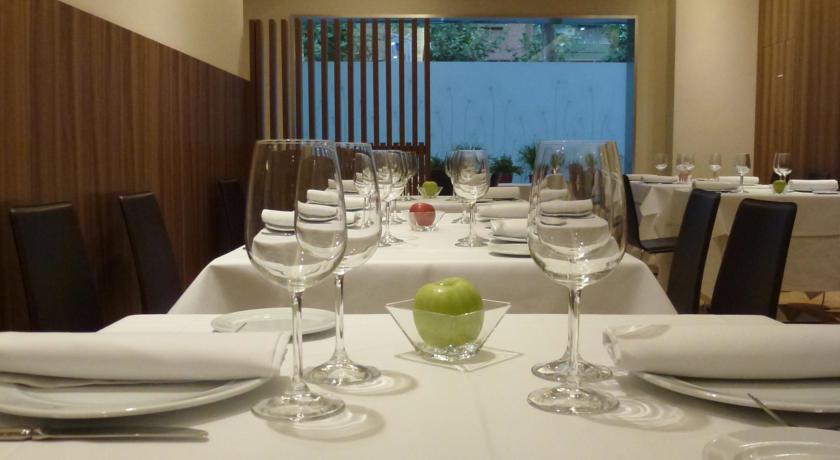 Отель Hotel Ciudad de Miranda