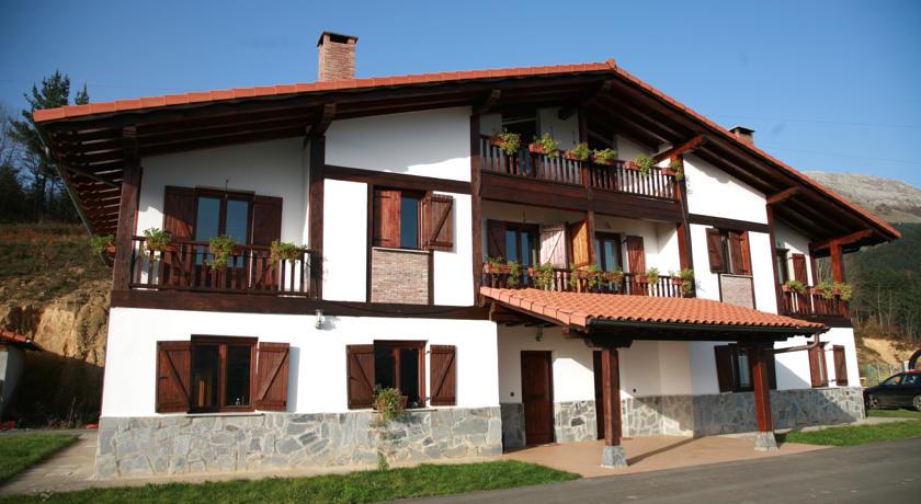 Отель Landagarre