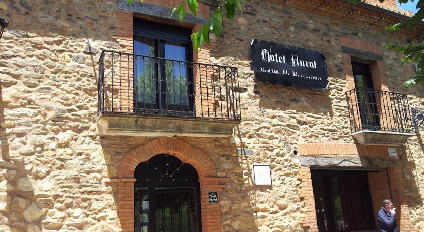 Отель Hotel Rural Real Villa De Berzocana