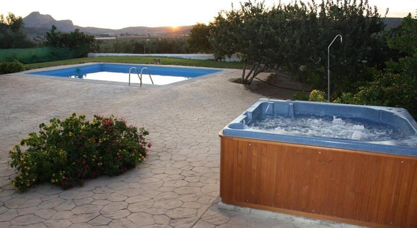 Отель Cortijo Alzamigaja