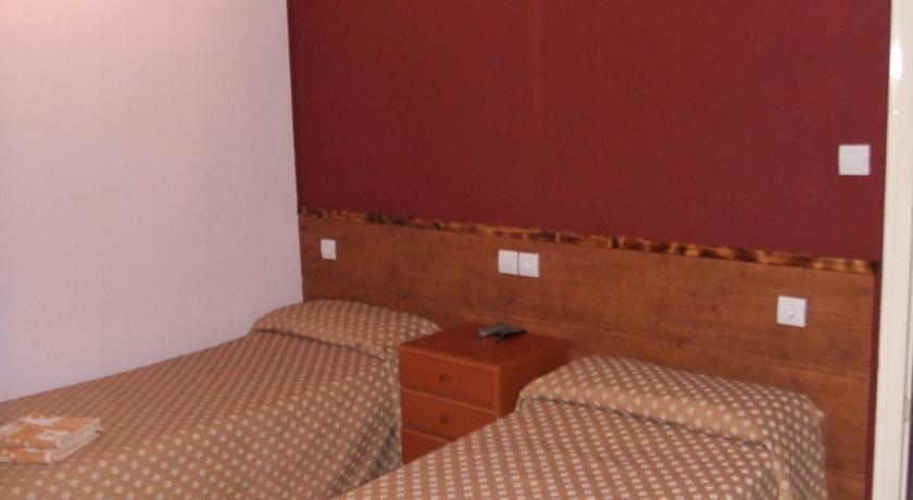 Гостевой дом Hostal Isla Cristina Mataro