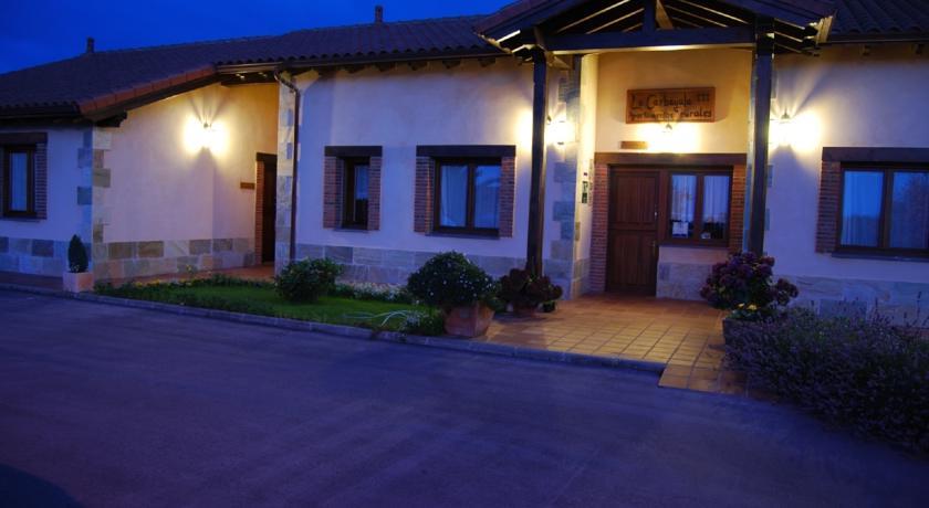 Апартаменты Apartamentos Rurales La Carbayala