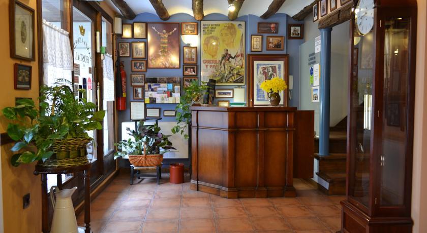 Гостевой дом Hostal Santa Agueda