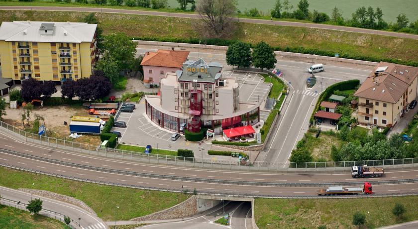 Отель Sporting Trento