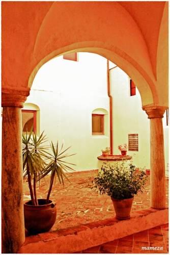 Хостел Albergue Convento De San Francisco