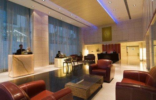 Отель Iris - The Business Hotel