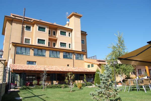 Отель Hotel Rio Esla