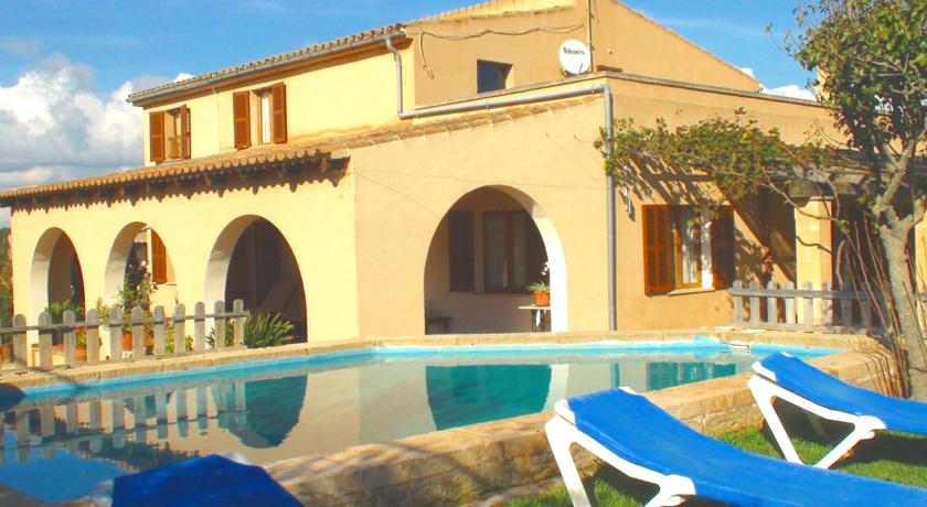 Вилла Villa con Piscina en Campos