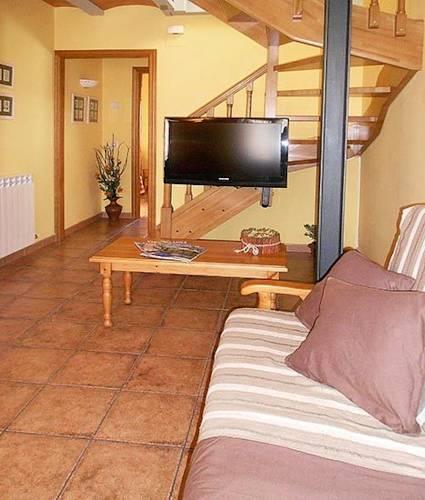 Отель Apartamentos Turismo Rural Casa Santorroman