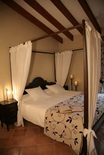 Отель Petit Hotel Alaro