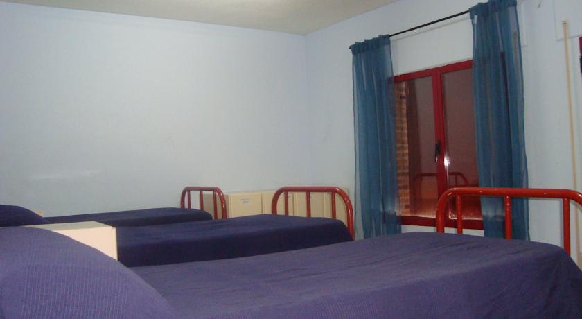 Апартаменты Albergue De La Fuente Fría