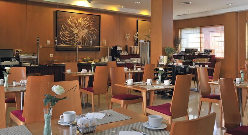 Отель Hotel Globales de los Reyes