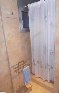 Отель Apartment Avda. Verbánia, 6-12 bajo