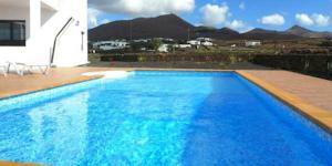 Отель Holiday home Calle los Roques