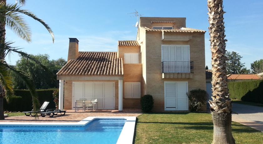 Вилла Villas Monasterios