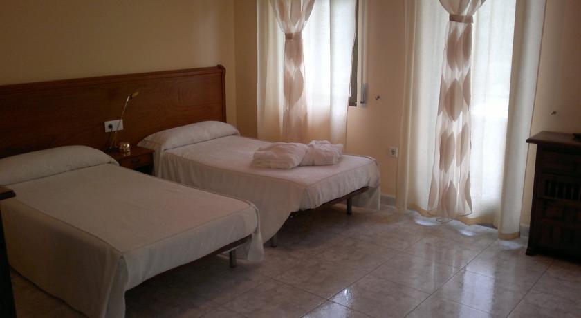 Гостевой дом Hostal Montemayor