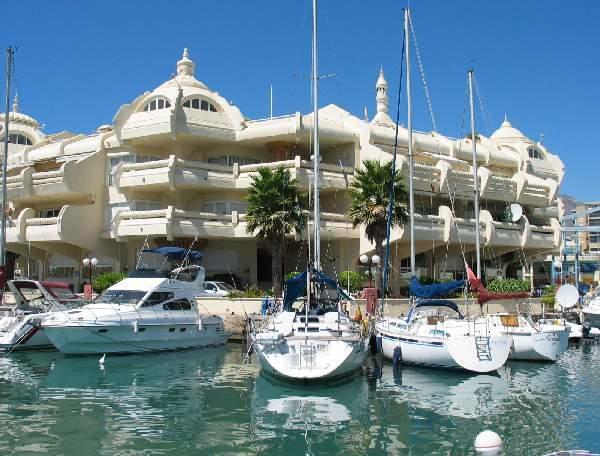 Estudios Tropicana