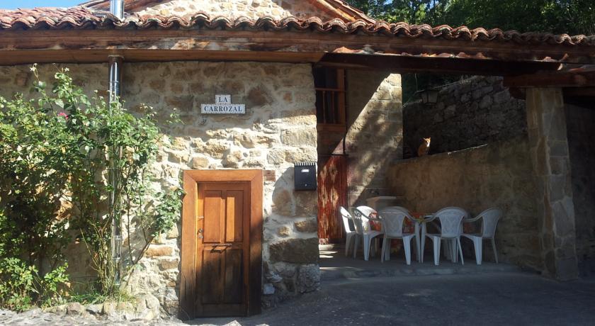 Отель Casa Rural La Carrozal Senda del Oso