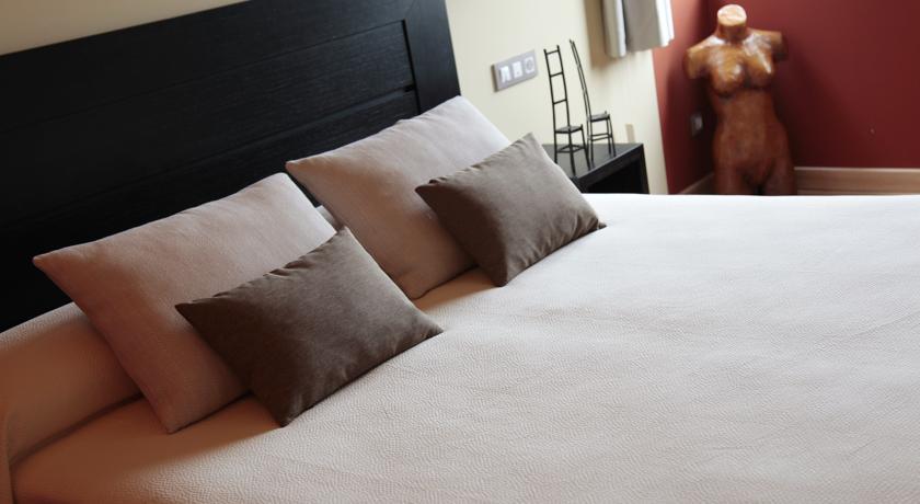 Отель Hotel Araz