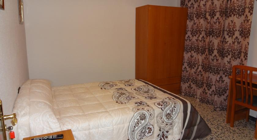Гостевой дом Hostal San Pedro