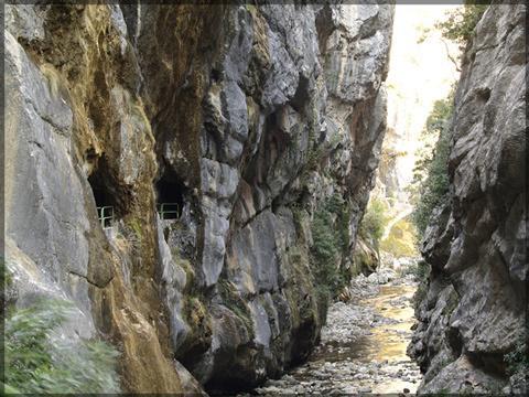 Хостел Albergue El Diablo de la Peña