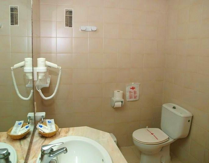 Отель Eix Lagotel Club