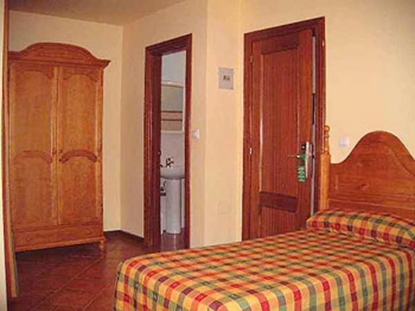 Отель Hotel Principal del Parque