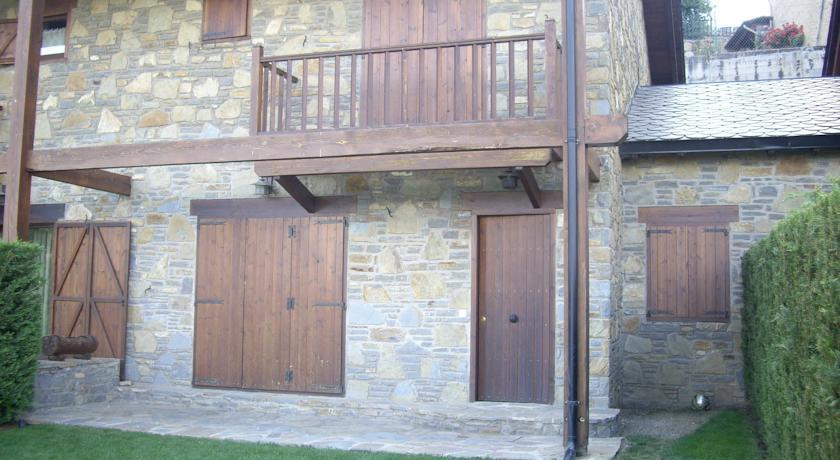 Отель La Cerdanya Apartments