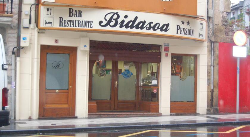 Гостевой дом Bar Pensión Restaurante Bidasoa