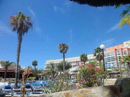 Отель Aquis Golden Beach Hotel