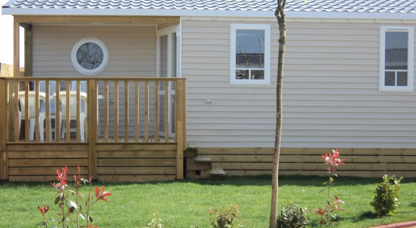 Отель Camping Resort Els Pins