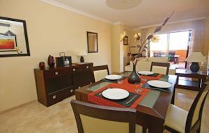 Apartment Elviria Los L. De Santa
