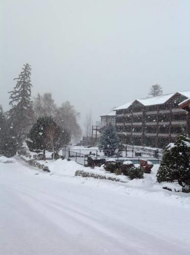 Отель Best Western Lakeside Lodge & Suites