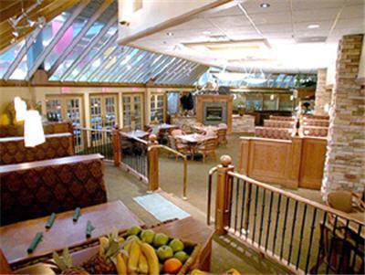 Отель Best Western PLUS Coquitlam Inn Convention Centre