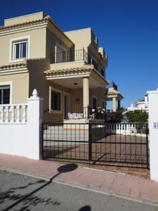 Отель Holiday home C/Estocolmo