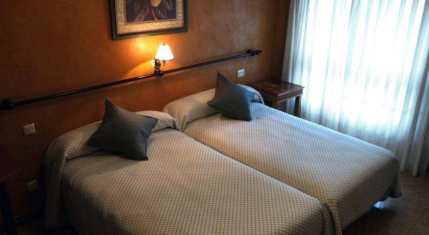 Отель Hotel Lena