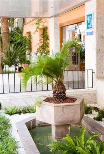 Отель Fergus Style Torre Azul Spa