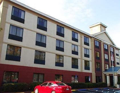 Отель Holiday Inn Express Alpharetta