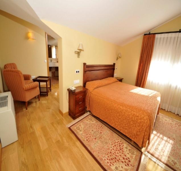 Отель Hotel Peñarrubia