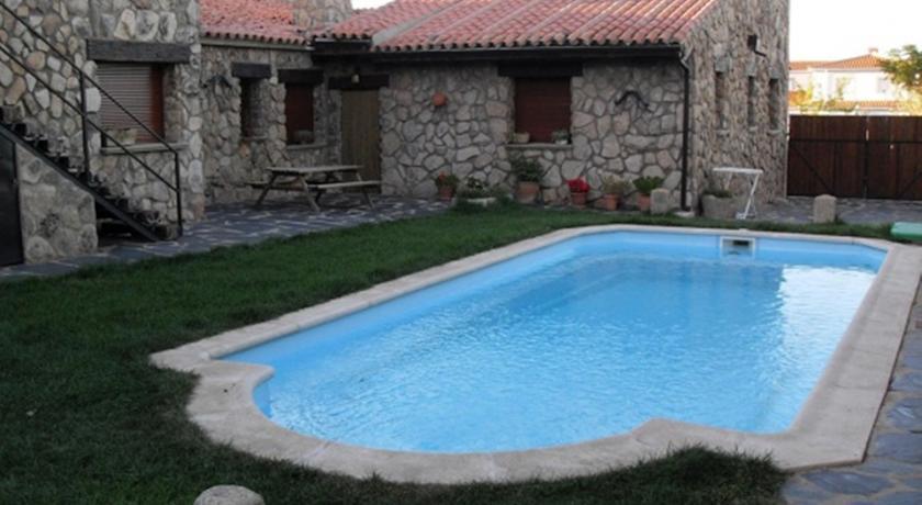 Отель Casa Rural Las Llares
