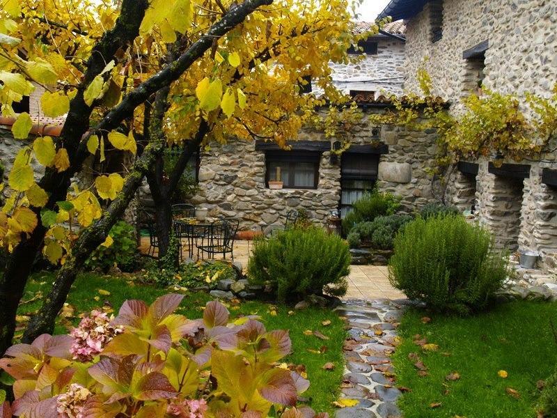 Отель Casa Rural Rio Zambullon
