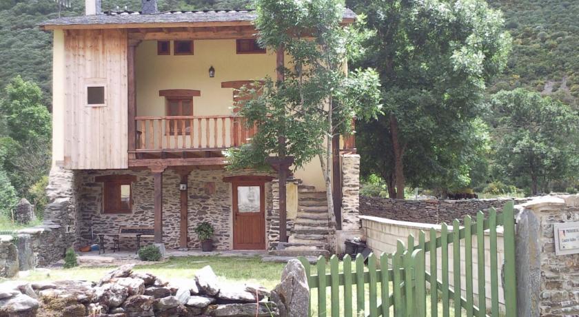 Отель Casa Rural El Llao Y Los Fresnos