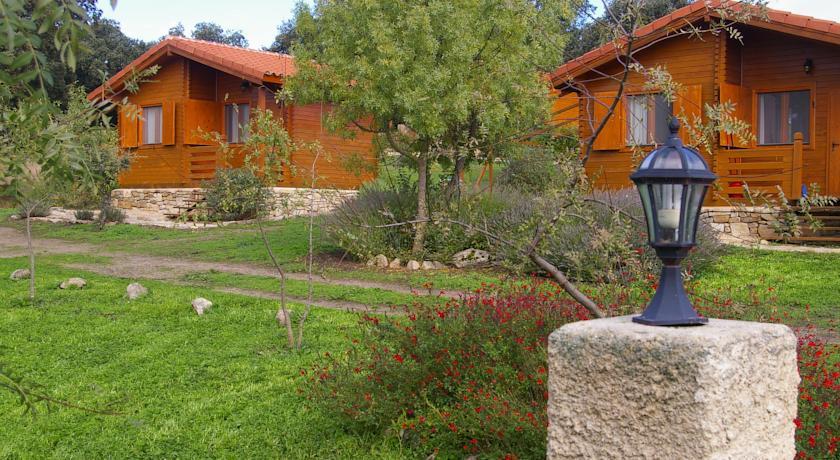 Отель Cabañas del Cortino