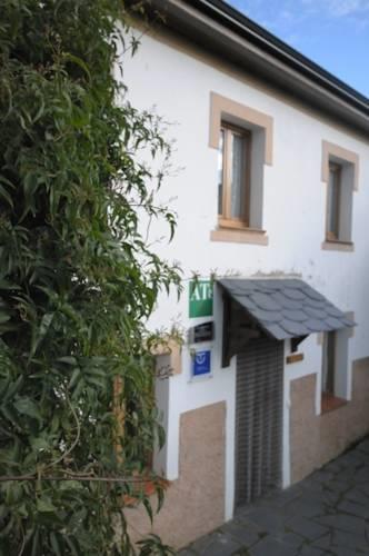 Отель Apartamentos Rurales Romallande