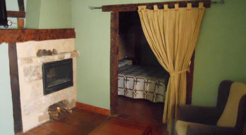 Отель Casa Rural El Atroje