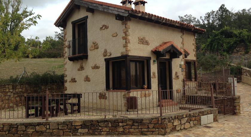 Отель Las Casitas de Braojos